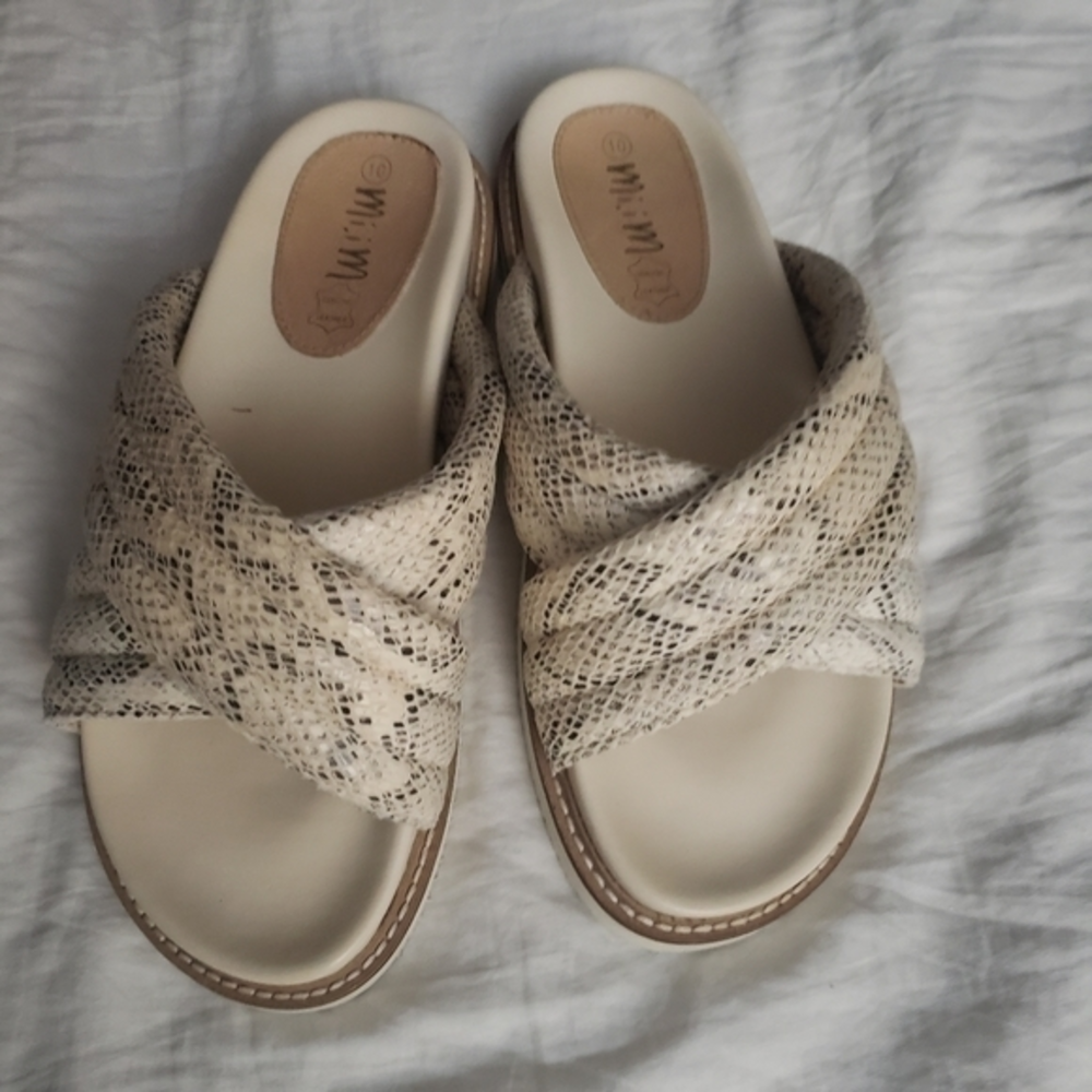 Mi.iM Puff Sandal sz‎ 10 faux snake skin